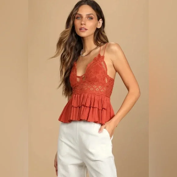 #139 Free People NWT Adella Rust Ruffle Cami Tank - Picture 1 of 4
